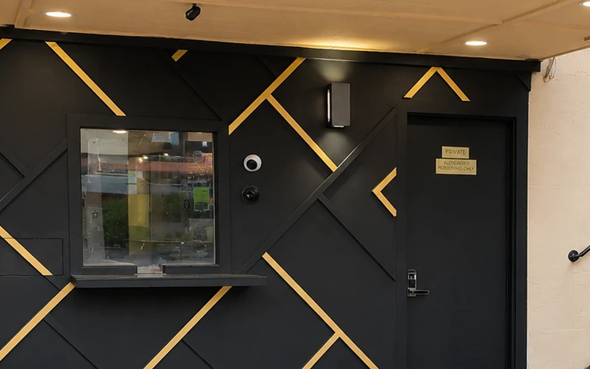 Luxury Inn front desk check-in window
